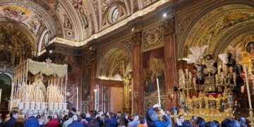 Fran Rivera aplaude la iniciativa de la Macarena en Sevilla