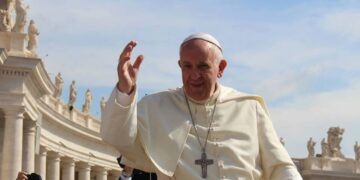 El papa Francisco sigue en estado crítico según fuentes del Vaticano