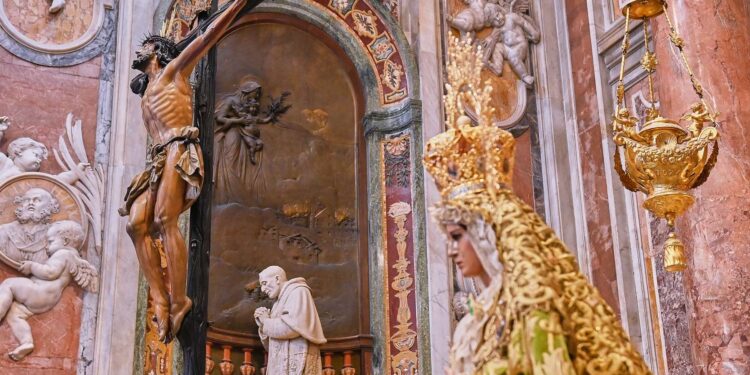 El Cachorro y la Virgen de la Esperanza en Roma | Salvador López Medina