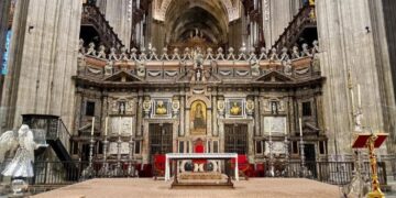 Presentada en Sevilla la experiencia «Noches de la Catedral»