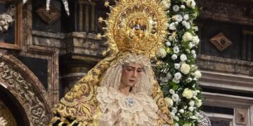 La Virgen del Rocío fue coronada canónicamente en la Catedral de Sevilla