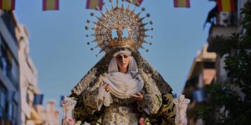La Esperanza de Triana cumple la primera parte de su Misión por Sevilla