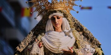 El día de la Hispanidad la Esperanza de Triana prosigue su Misión por Sevilla visitando la parroquia de Jesús Obrero