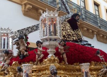 Paco Robles presenta en Sevilla «La Semana Santa de Paco Robles»