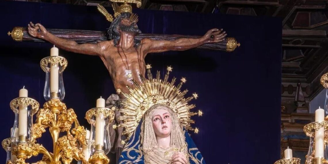 La Hermandad del Museo pone el colofón al CDL aniversario fundacional con el traslado a la Catedral de Sevilla