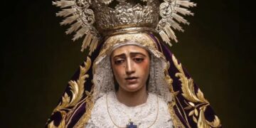 Besamanos en Sevilla a la Amargura con motivo del aniversario de la  Coronación Canónica