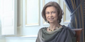 La hermandad de la Esperanza de Málaga nombra Camarera Honoraria a la Reina Sofía