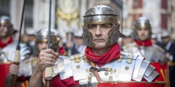 El Ecce-Homo de Cádiz continúa ampliando su Legión Romana