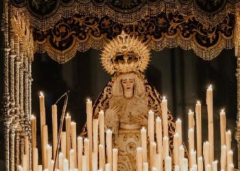 La Hermandad de la Sentencia de Córdoba presenta el cartel del L Aniversario de la Virgen de Gracia y Amparo, obra del diseñador jerezano Jaime J. Sánchez