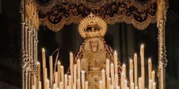La Hermandad de la Sentencia de Córdoba presenta el cartel del L Aniversario de la Virgen de Gracia y Amparo, obra del diseñador jerezano Jaime J. Sánchez