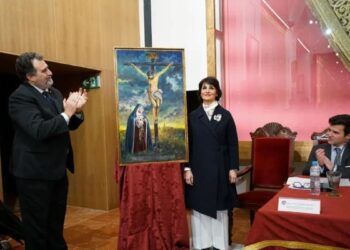 La Hermandad de Los Estudiantes de Sevilla presenta el cartel del Pregón Universitario, obra de Nuria Barrera, quien será también la autora que anuncie el Vía Crucis de Jerez