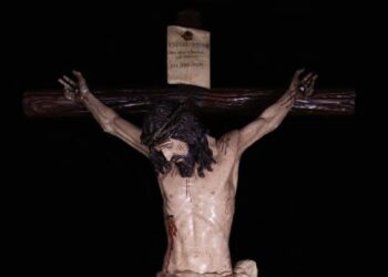 El Cristo del Amor es repuesto al culto en Jerez tras ser restaurado