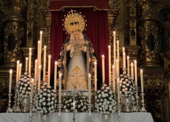 La Hermandad de las Cinco Llagas presenta en Jerez el logotipo del LXXV Aniversario de la bendición de la Esperanza Franciscana